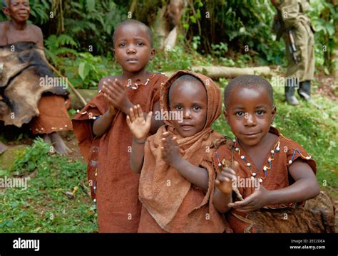 Batwa Pygmies Bwindi Impenetrable National Park Uganda Africa Stock