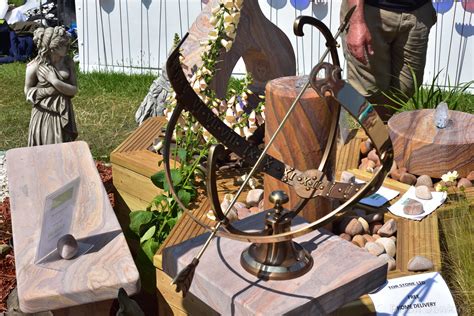 Sundial Rhs Chatsworth Flower Show Chatsworth House Flickr