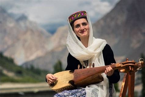 Hunza Valley Girls