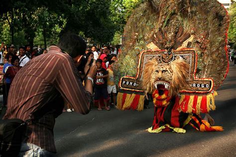 12 Properti Tari Reog Ponorogo Dan Penjelasannya