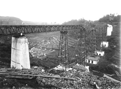 Pembangunan Jembatan Rel Cikubang Di Jalur Kereta Api Karawang Padalarang Jawa Barat 1890