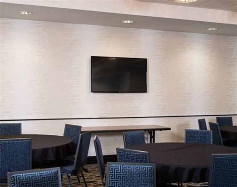 Hampton Inn & Suites La Crosse Downtown - La Crosse Day Use Rooms ...