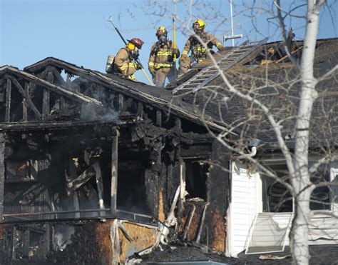 Two Alarm Fire Rips Through Spokane Valley Apartments The Spokesman