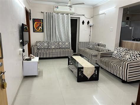 Rental 3 Bedroom 1500 Sq Ft Apartment In Goel Ganga Carnation