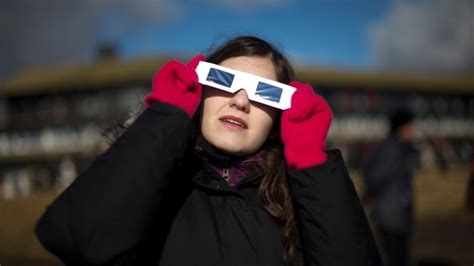 Guelph libraries to hand out 1,000 free solar eclipse glasses | CBC News