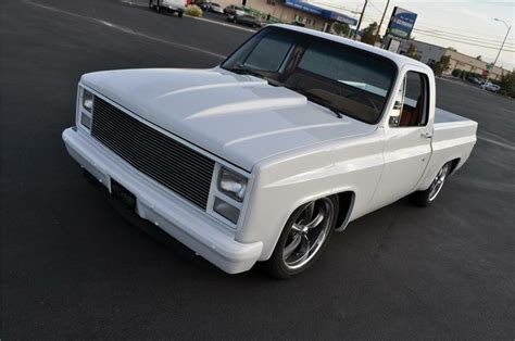 1985 CHEVROLET C-10 CUSTOM PICKUP