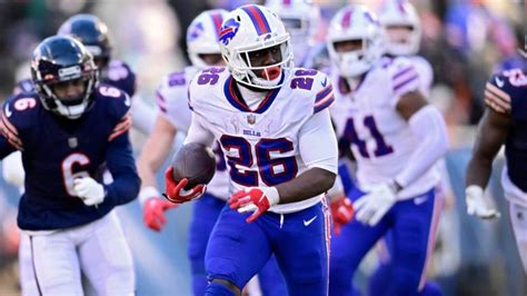 Ex-Bills Star Urges Buffalo to Lock Down RB Devin Singletary