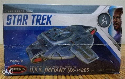 Star Trek USS Defiant Model Kit, Hobbies & Toys, Toys & Games on Carousell