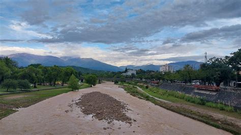 Vuelven Las Lluvias As Estar El Tiempo En La Ciudad