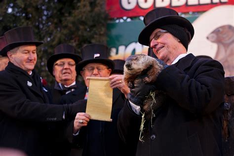 Groundhog Day 2022: Will Phil See His Shadow? | The Old Farmer's Almanac