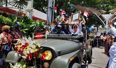 Piala Adipura Kencana Diarak Keliling Surabaya Suara Surabaya