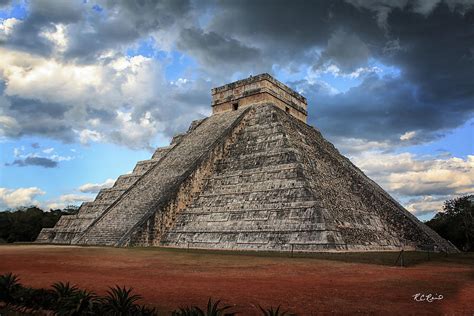 Cancun Mexico Chichen Itza Temple Of Kukulcan El Castillo Pyramid 4