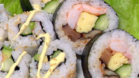 Recette de Futomaki Sushi et de California Roll rouleau épais de sushi