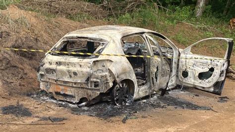 A Gazeta Corpo é encontrado dentro de carro incendiado em Água Doce