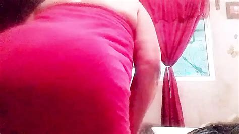 Old Granny Hot She Comes Out Of The Shower In A Towel And Starts Touching Herself XHamster