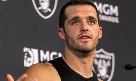 Derek Carr Davante Adams Speak After Practice Fan Shotz