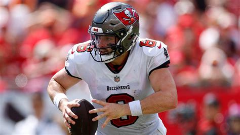 Baker Mayfield Leads Bucs To 2 0 Record After Defeating Bears Fox News