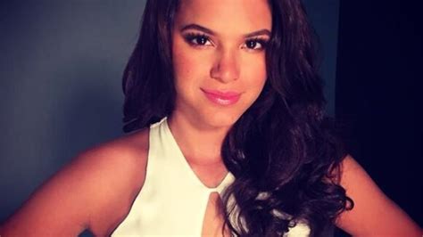 Bruna Marquezine Mostra Cabelo Mega Hair Em Ensaio Saudade Do