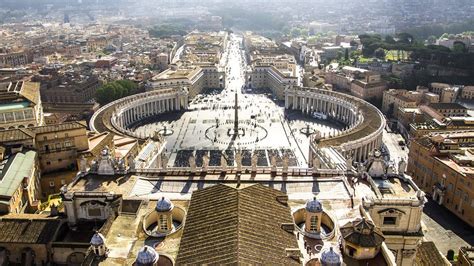 Tips for climbing up St Peter's Basilica's dome, entrance, hours ...