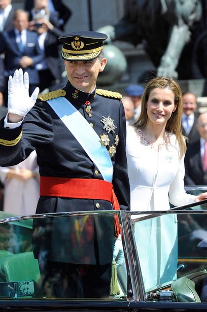 El Vestuario De La Ceremonia De Proclamación De Los Nuevos Reyes De