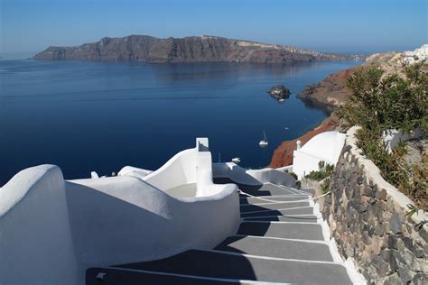 20 BEST Hotels In Santorini For Honeymoon 2024 Guide