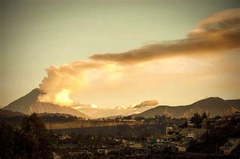 Excursi N Al Volc N Tungurahua En Ba Os