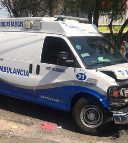 Choque Entre Ambulancia Y Taxi Deja Dos Personas Lesionadas El