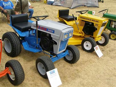 Pin By Joe Hornberger On More Mad Motoring Tractor Idea Garden