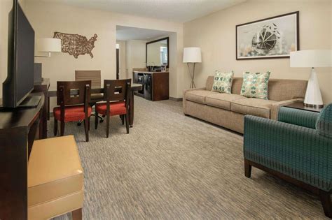 °HOTEL EMBASSY SUITES BY HILTON SEATTLE - TACOMA INTERNATIONAL AIRPORT TUKWILA, WA 3* (United ...