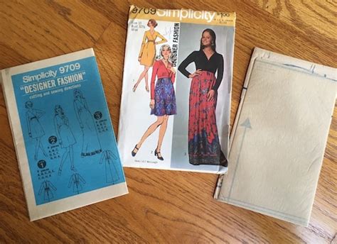 Sewing Patterns Vintage 1971 Simplicity 9709 Misses Retro Dress In Two Lengths Sewing Pattern