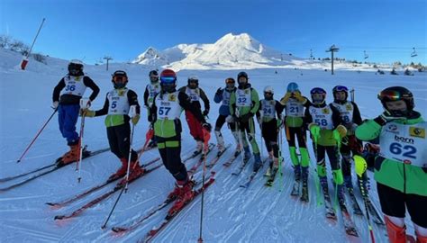 Châtel Des jeunes du ski club se forment pour devenir moniteurs de ski