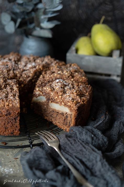 Saftiger Schokoladen Birnenkuchen Mit Schoko Streuseln Zimtkeks Und