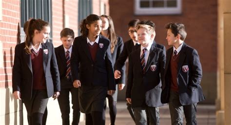 Finding the Best Australian School Uniform Suppliers | 2021