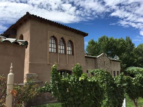 3 Reasons Why You Need To Visit The Casa Rondena Winery Bottger Mansion