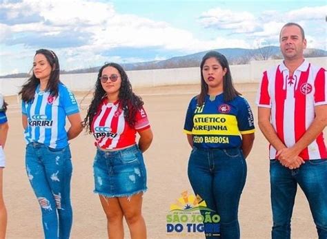 Prefeito de São João do Tigre dá pontapé inicial no campeonato