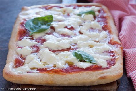 Pizza In Teglia Con Mozzarella Di Bufala 2 Grammi Di Lievito E 24 Ore