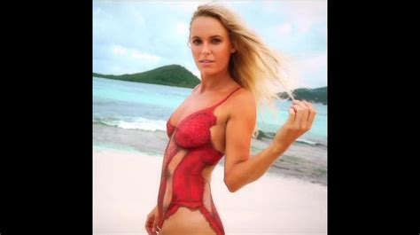 Wozniacki En Espectacular Body Painting De Sport Illustrated