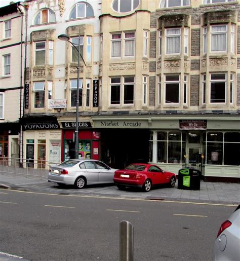 Wy Da High Street Newport © Jaggery Cc By Sa20 Geograph Britain