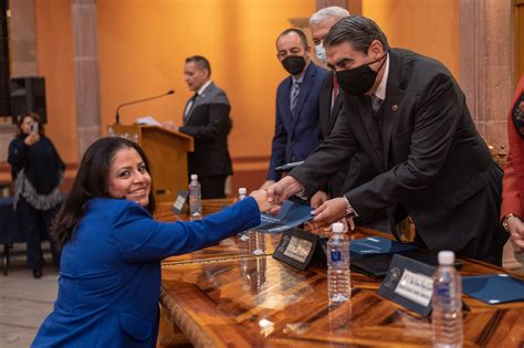 Egresa primera generación de Maestría en Gobierno de la UASLP