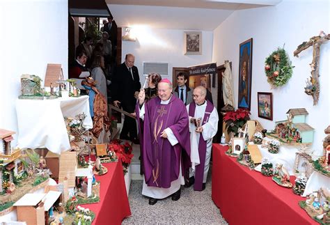 Los Amigos De San Antonio Montan Los Belenes Solidarios De Fray Conrado