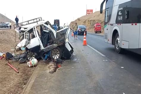 Impacto De Bus Interprovincial Contra Auto En Huacho Deja Muertos