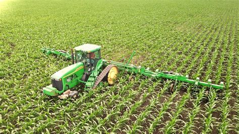 John Deere Row Crop Cultivator In Tall Organic Corn 856 60ft 24 Row