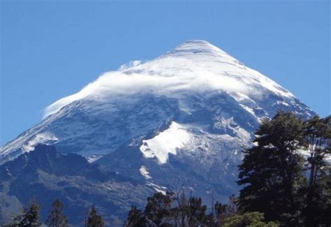 Declararon Al Volcán Lanín “sitio Sagrado Mapuche” Y Se Genera Polémica