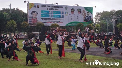 Prosesi Harjalu 767 Libatkan 300 Penari Topeng Kaliwungu Dan 50 Jaran