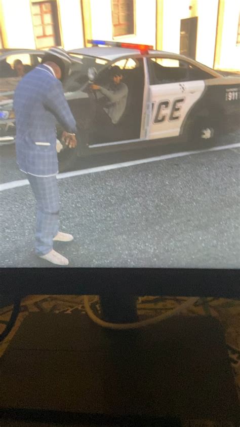 So This Npc Just Got In A Cop Car Turned On The Sirens And Started Driving Around Anyone Ever