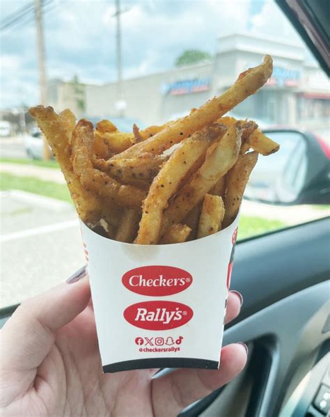 The 14 Best Fast Food Fries, Ranked 2024 - PureWow