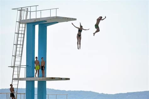 Zadarski Grad Zadar Tra I Izvo A A Za Sanaciju Skakaonice Na Bazenu