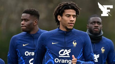 Football Todibo évoque un rire nerveux durant la minute de silence