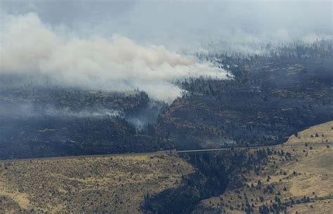 Central Oregon fire puts residents on evacuation alert - oregonlive.com