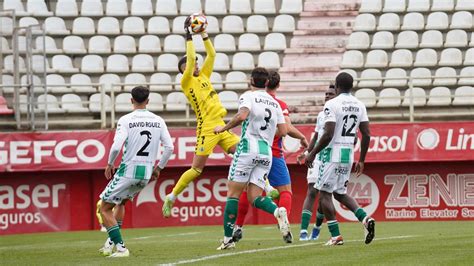 El Algeciras CF Empieza A Ver Las Orejas Al Lobo Pese A Rozar La